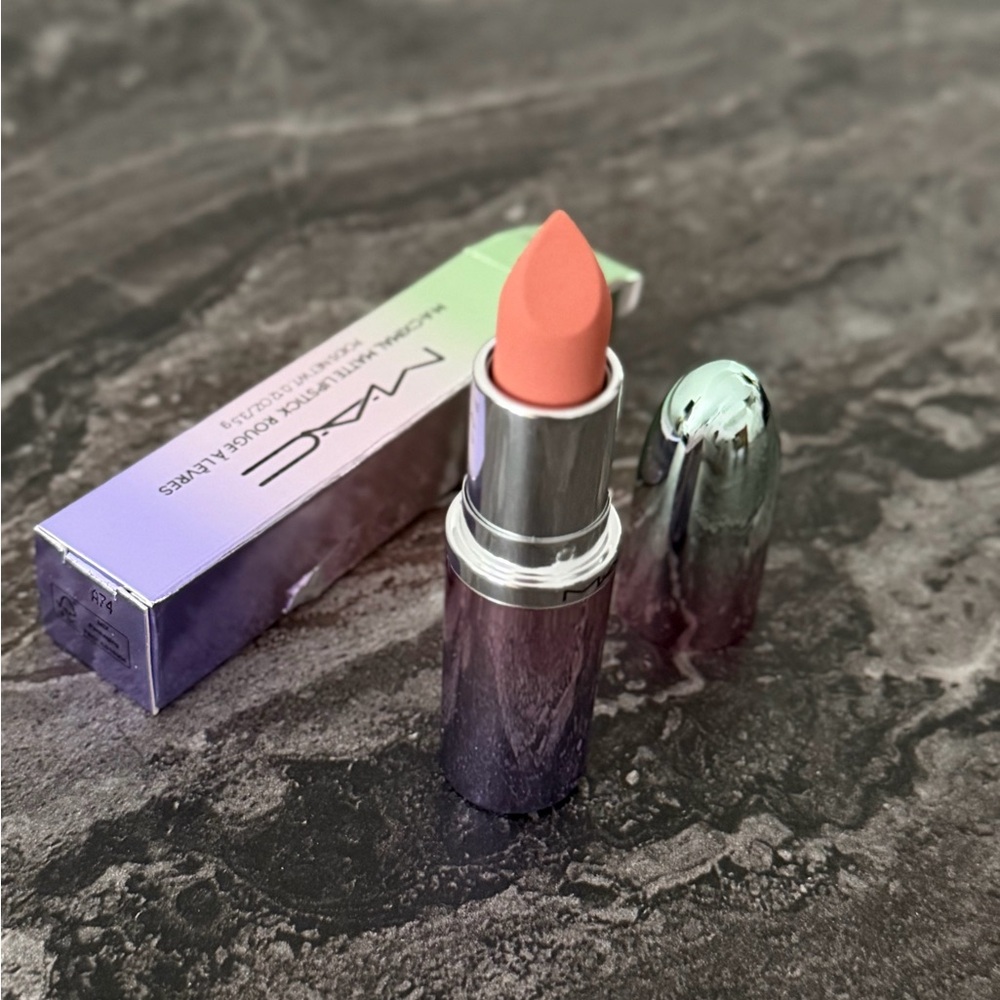 MAC Cosmetics Honey Love Lipstick